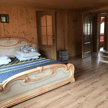 Vila Kvasy 838 Exteriér fotografie